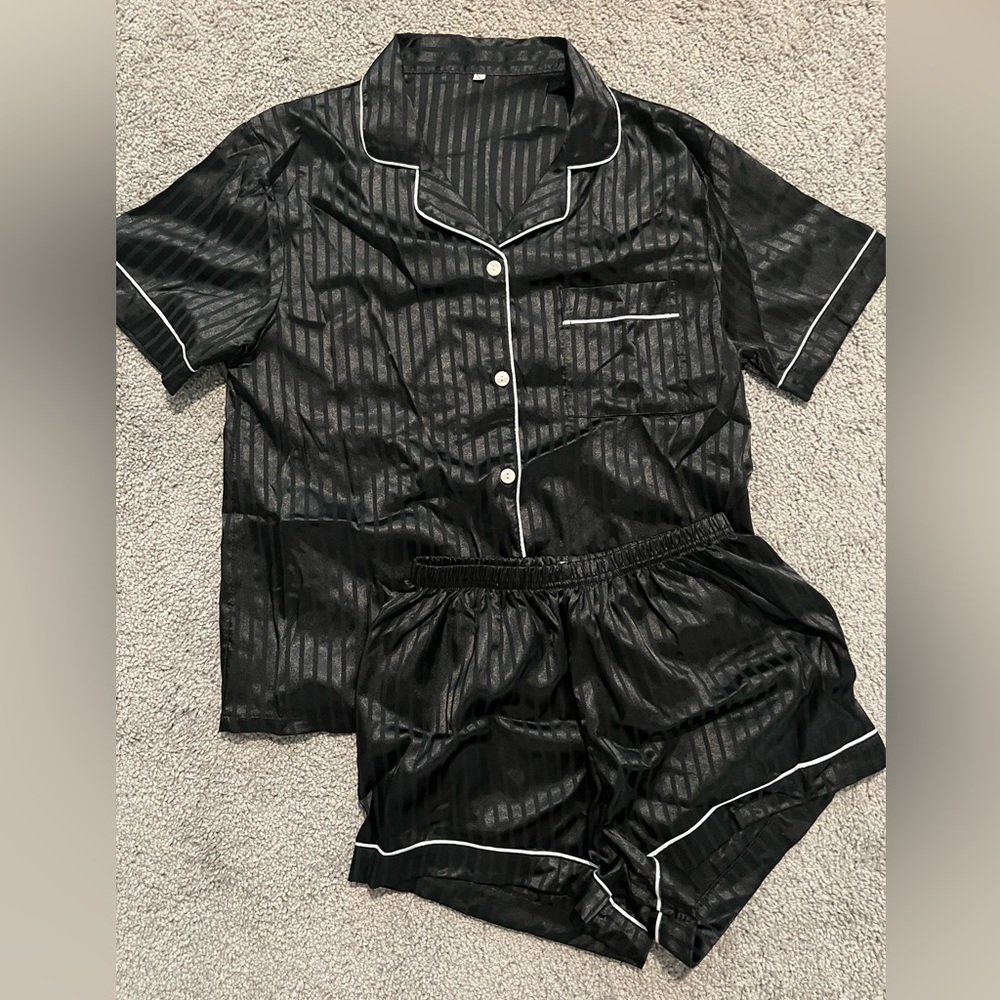 Small Satin Black Short Pijamas